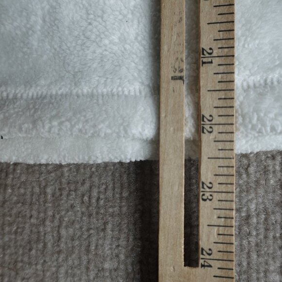 Patagonia Girls Sweater Large Off White Plush Marsupial 1/4 Zip - Picture 3 of 10